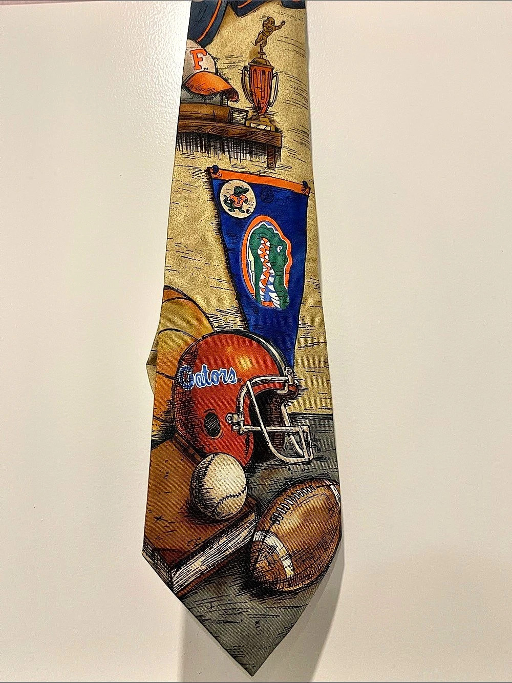 Vintage UF University of Florida Gators Eagle Wings Men's Neck Tie 100% Silk